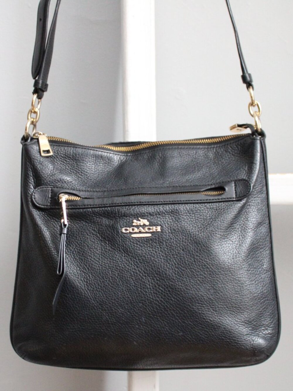 Coach Black Leather Mae Crossbody Bag Purse Gold Metal Accents F34823 - Picture 3 of 7